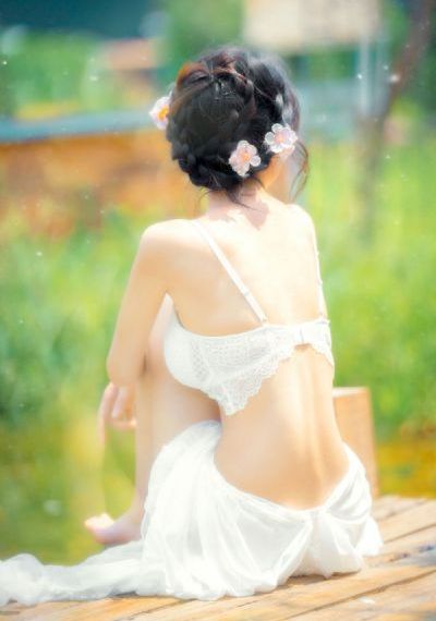 久久嫩草精品久久久精品才艺表演_剧情片免费全集观看